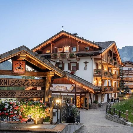 Garni Letizia Bed & Breakfast Campitello di Fassa Eksteriør bilde